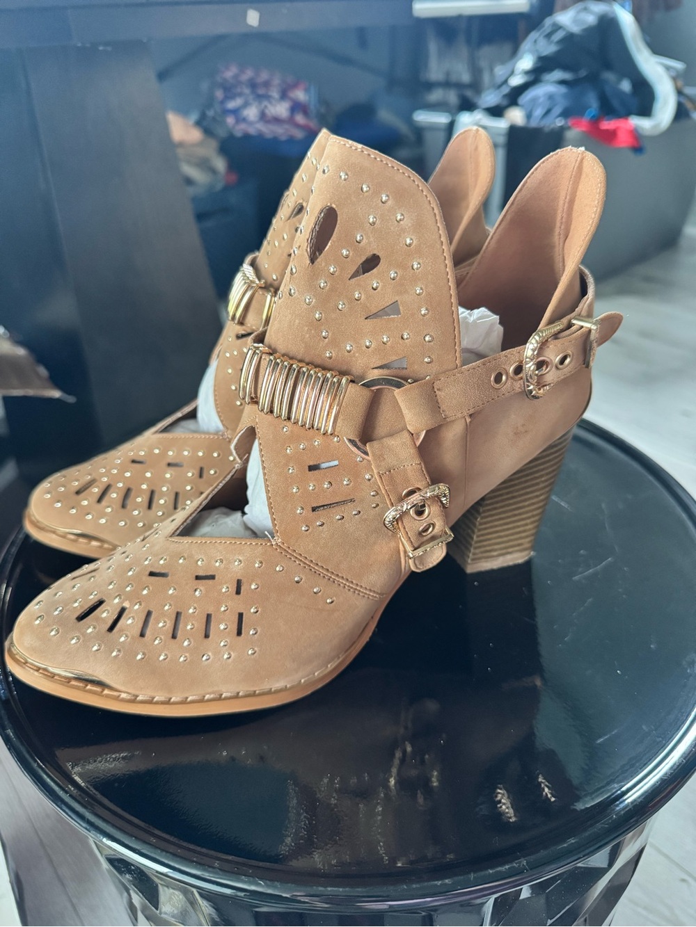 Women's Tan Cutout Studded Block Heel Sandals with Buckle Detail